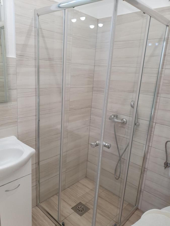 Apartmaji Tim Izola Buitenkant foto