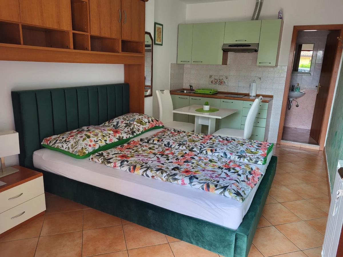 Apartmaji Tim Izola Buitenkant foto