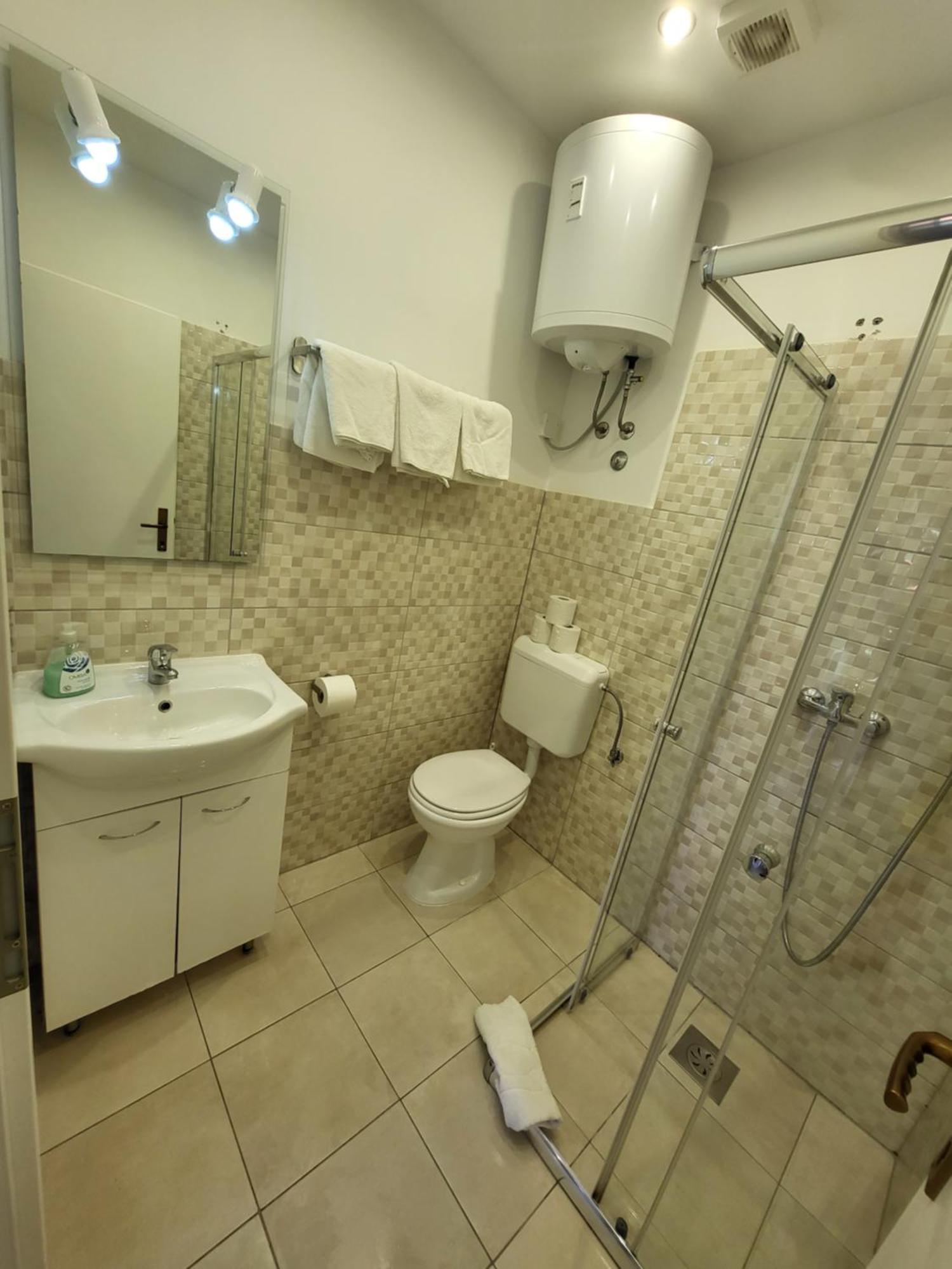Apartmaji Tim Izola Kamer foto